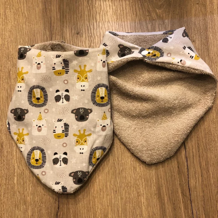 Bavoir pour bébé confectionné par CLS-Couture